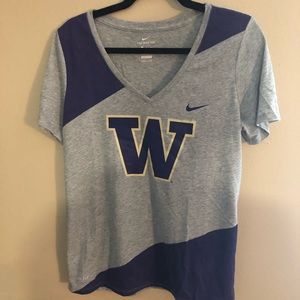 University of Washington WMNs Nike Vneck Tee MED